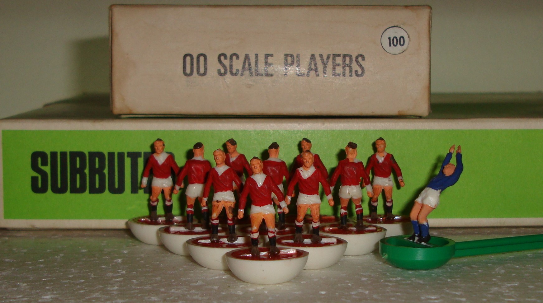 SQUADRA SUBBUTEO .00 SCALE TEAM 100