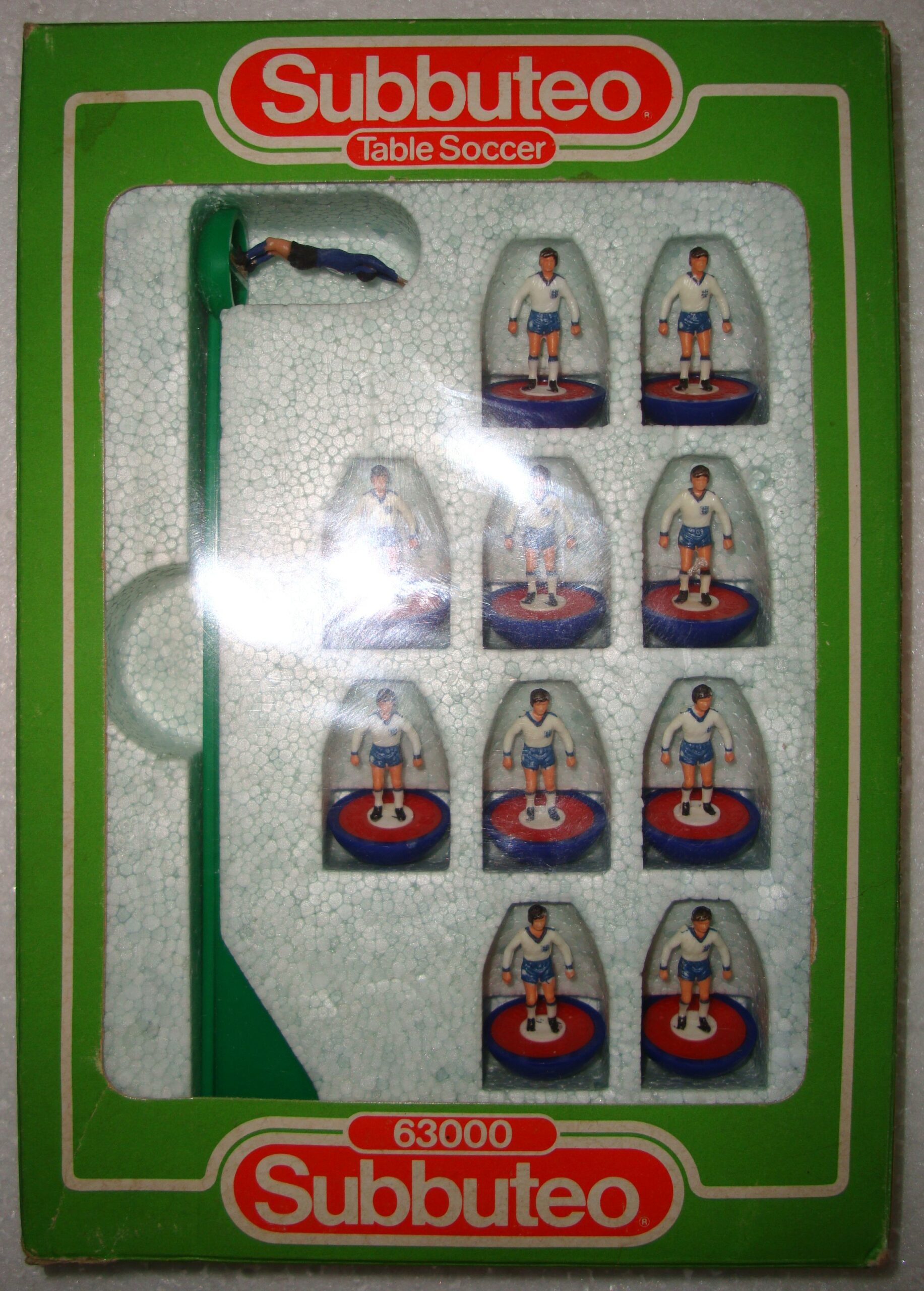 Subbuteo Lightweight Team Ref.569 England ~ 1985-87 - Yesterdays Toys