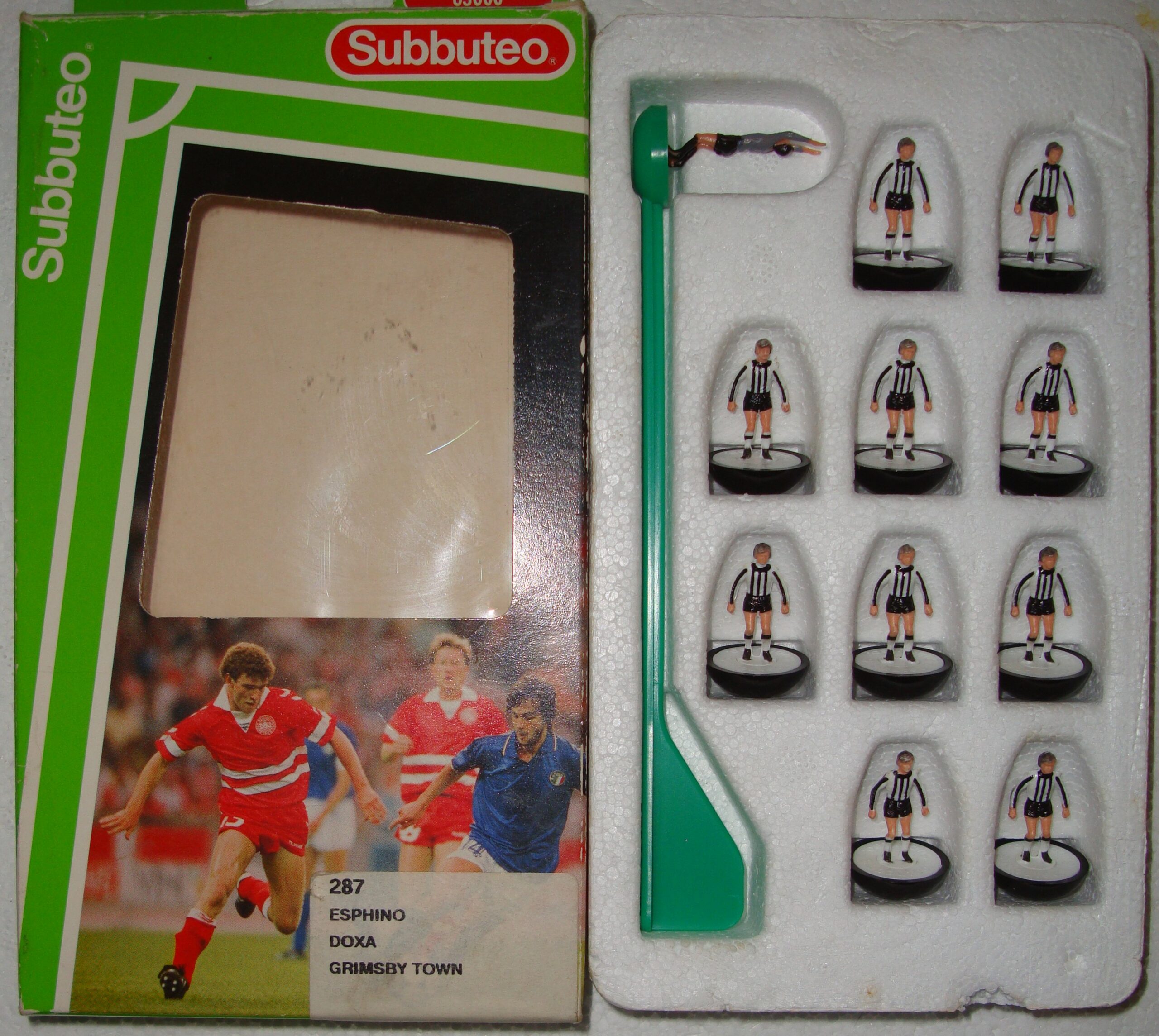 subbuteo-lightweight-team-ref-287-esphino-doxa-grimsby-town-etc